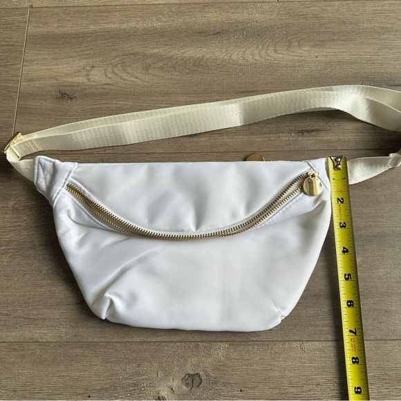 EUC White with Gold hardware belt/crossbody bag - Picture 2 of 5